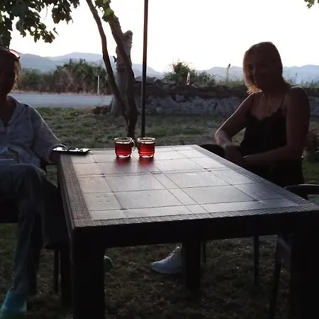 Airport Gazde/Camere de închiriat *